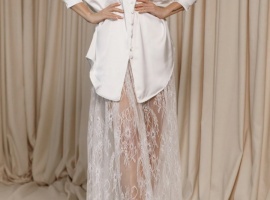 Это состояние не про отсутствие, а особое, утонченное присутствие. Эта Женщина сотканная из намек...